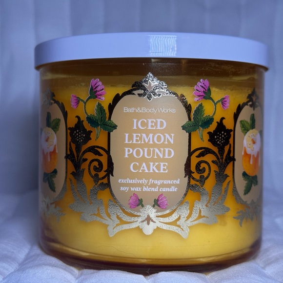 Bath & Body Works Other - NEW B&BW Iced Lemon Pound Cake 3 wick candle. Soy wax blend 🍋
